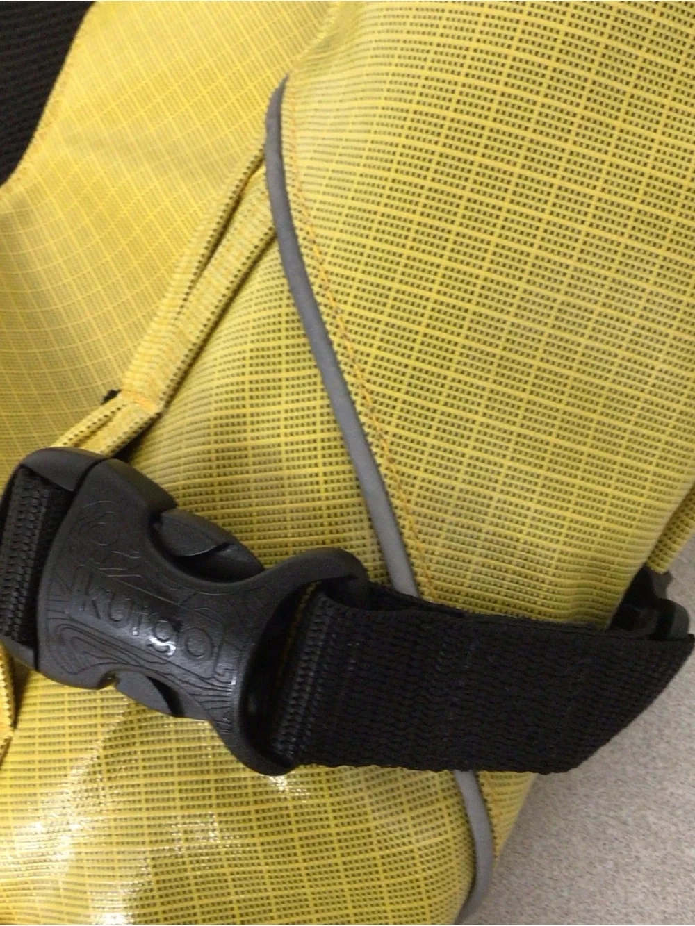 KURGO HALIFAX Dog Water-Resistant Yellow Rain Jacket for LARGE DOGS UNWORN